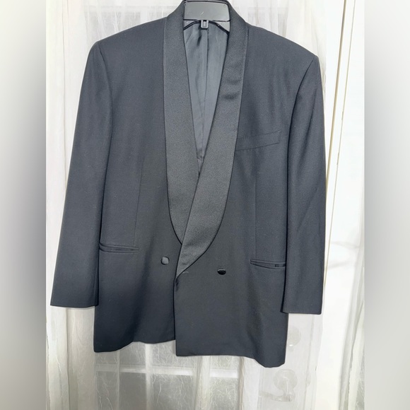Canali Proposta Men’s Black Tuxedo Blazer size 50- Preloved